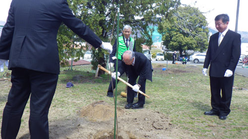 千曲会１００周年記念植樹